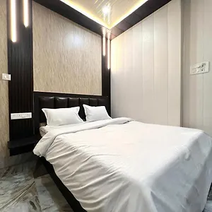 ** Hotel Durga P Near Harishchandra Ghat India
